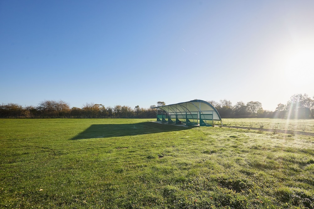 Host Stay Kinship Lodge