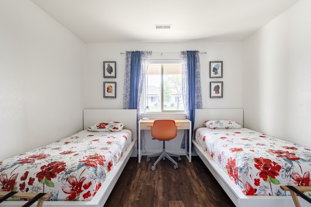 Canyon View Oasis 3 Bedroom Home