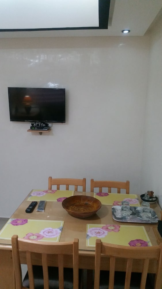 Golden Ashraf Apartment