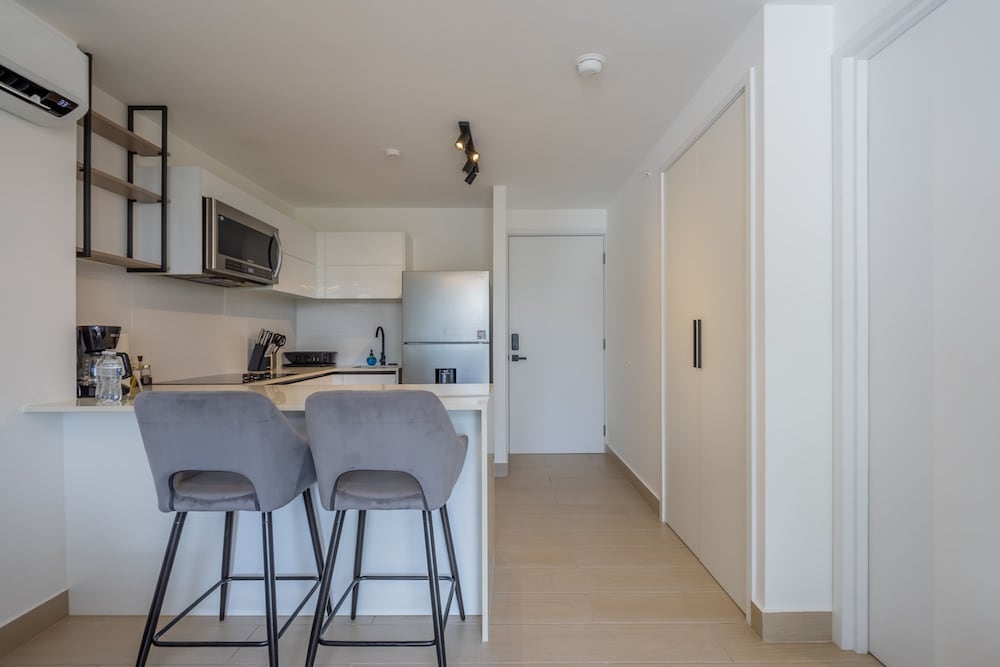 w Radiant 1BR w Modern Balcony in San Francisco