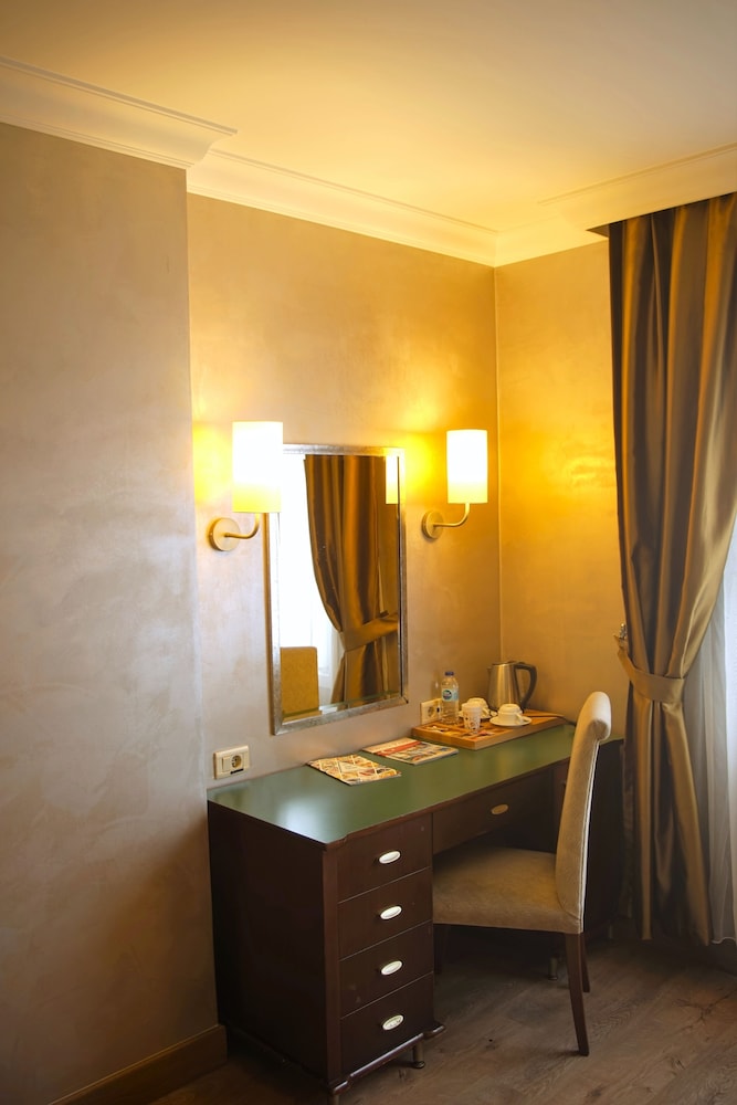 The Green Park Merter - Image 16