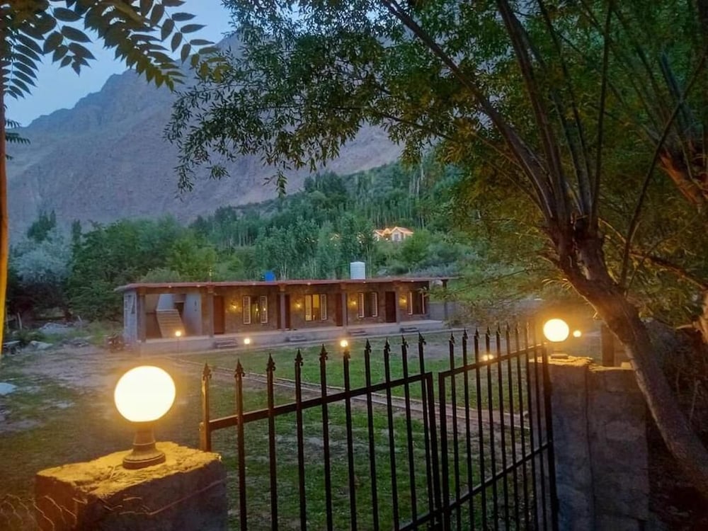 Moon Resort Kachura