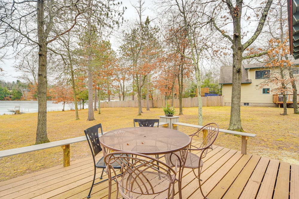 Minong Flowage Cabin w/ Fire Pit & Dock!