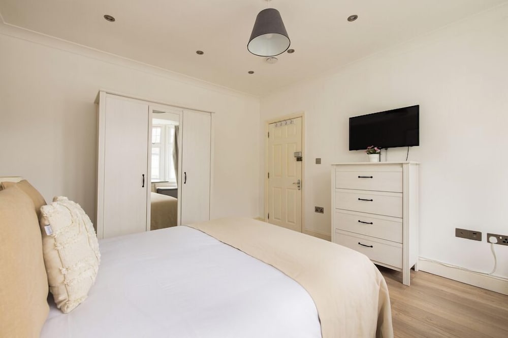 Cosy Double Room in Acton