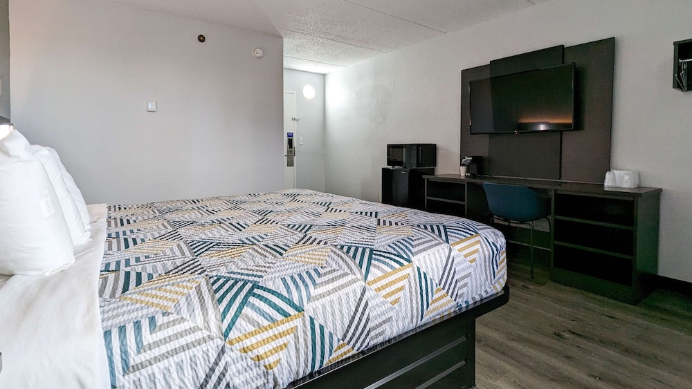 Motel 6 Danvers, MA - Boston North