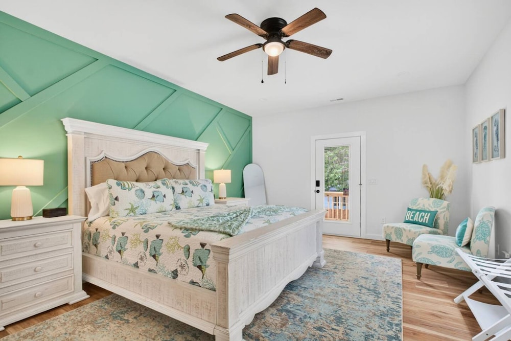 New Listing Luxury House 5 Min Walk to Beach