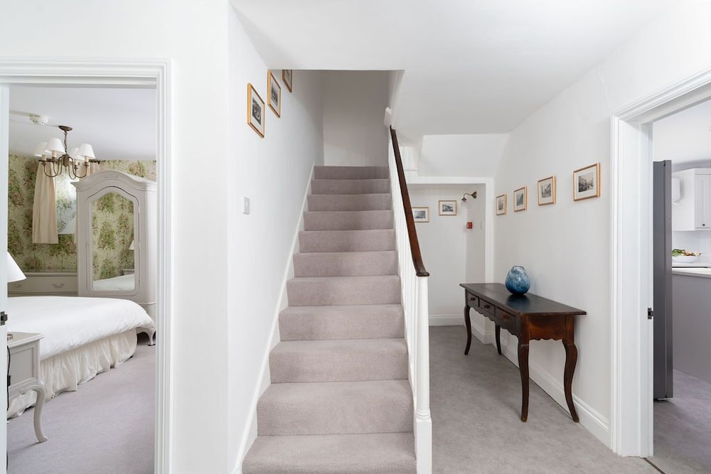 Camilla House Garden Flat view 3