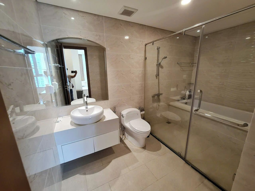 Nice Luxury Apartments Vinhome Central
