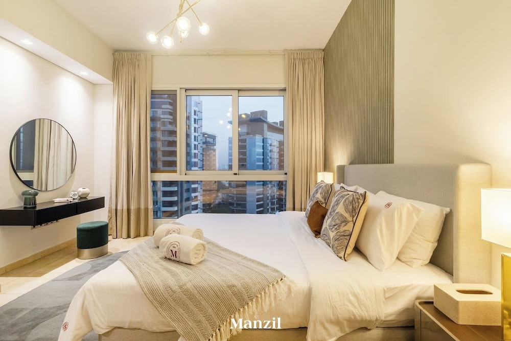 2BR Maid Enjoy Sea Views Palm Jumeirah