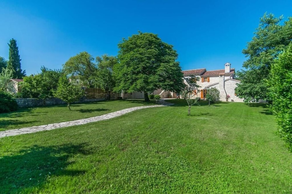 Villa Benina Rossa 1