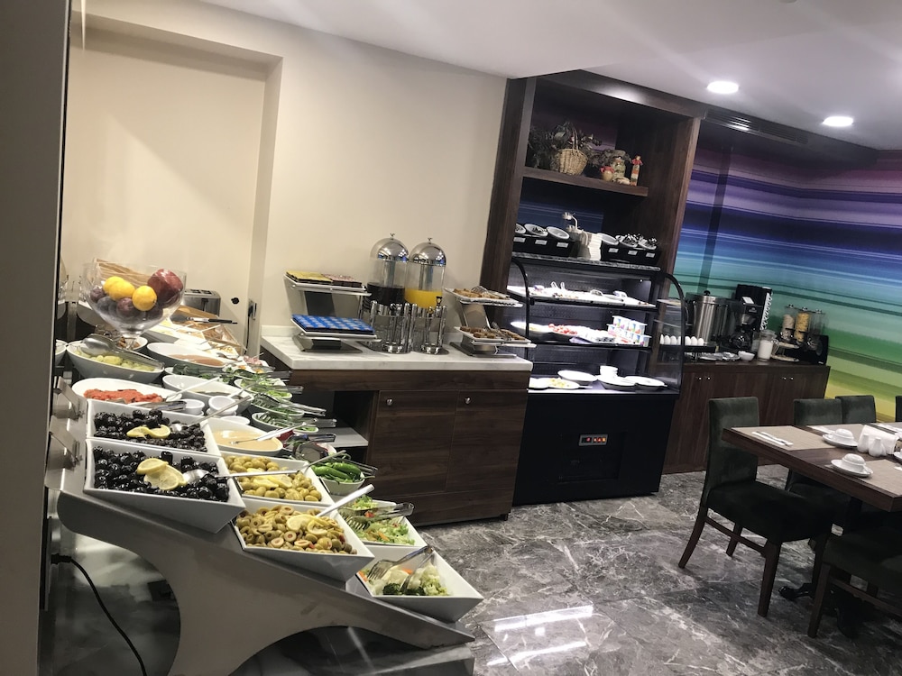 Old Port Otel - Image 12