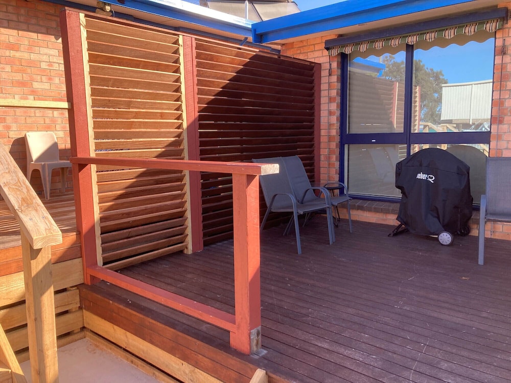 Bruces Waterside Units view 3