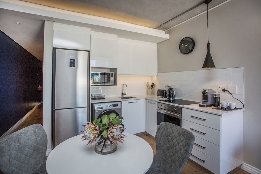 Docklands Deluxe Apartments by ITC Hospitality