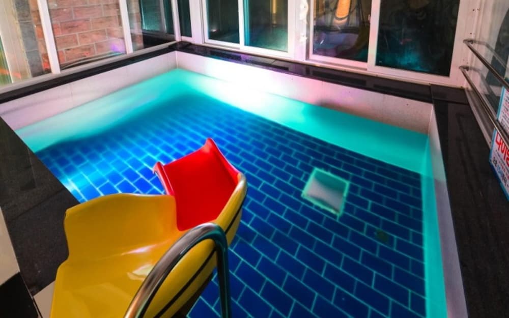 Gapyeong Shinbi Kids Pool Villa