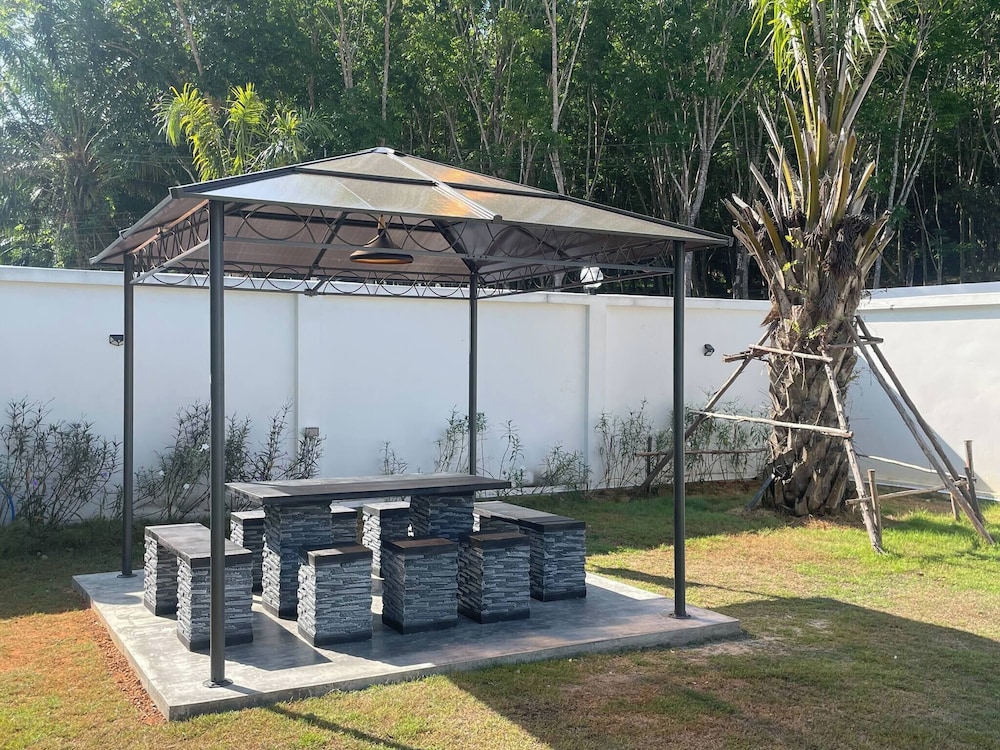 Cha De lay Private Pool Villa Ao Nang Krabi view 4