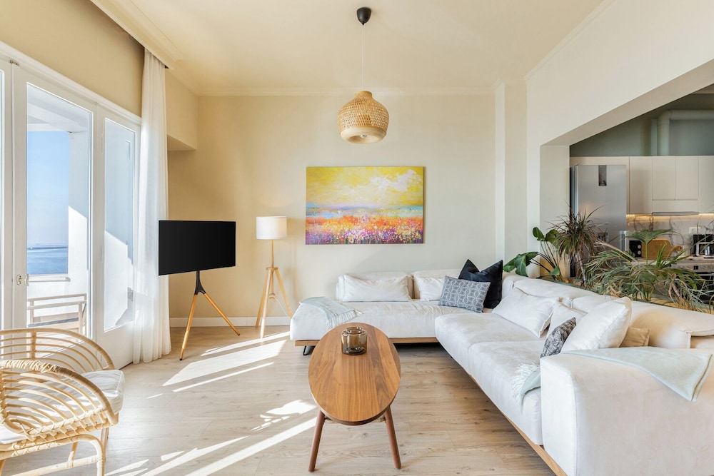 Infinity & Beyond seafront apartments