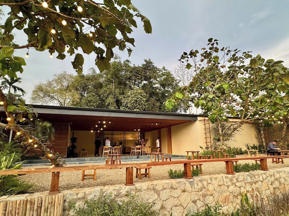 Va Riverside Retreat