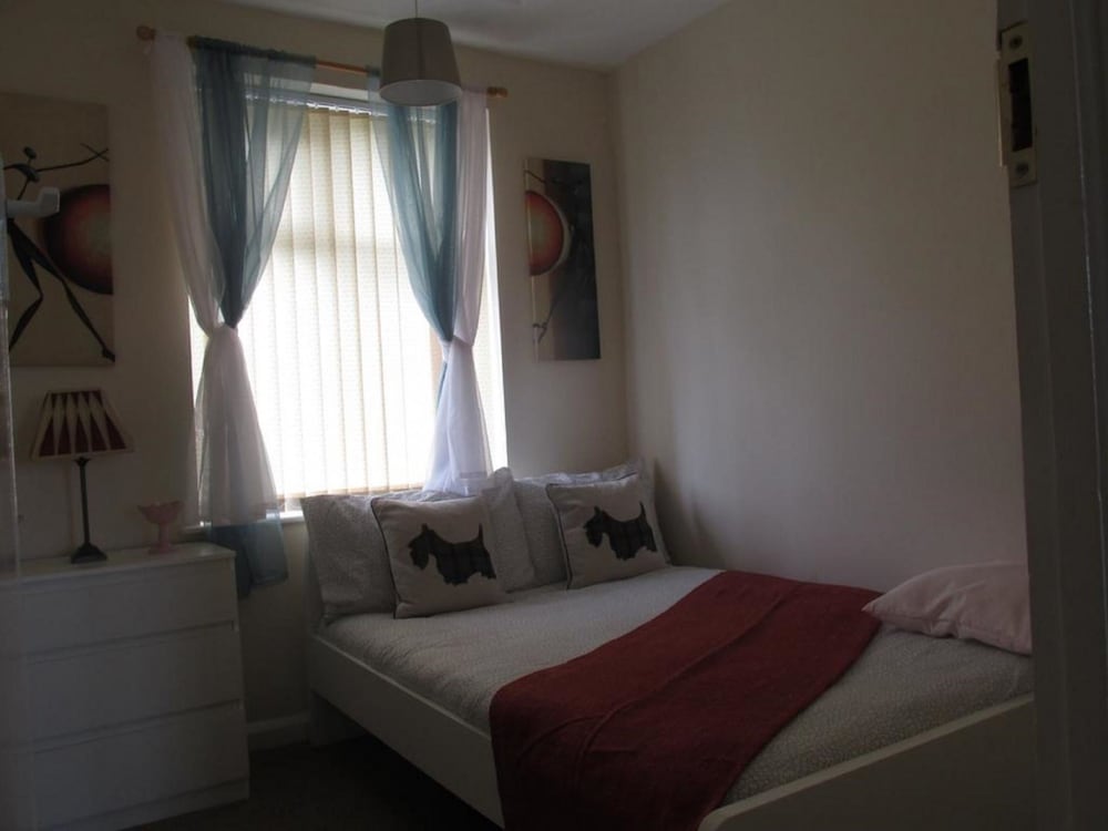 Penllech House - Huku Kwetu view 5
