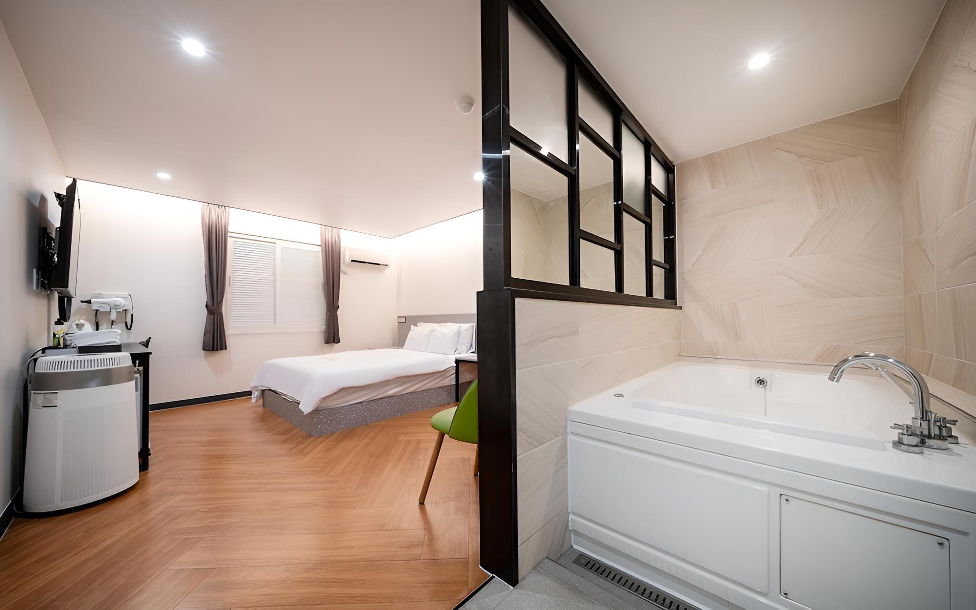 Photo 21