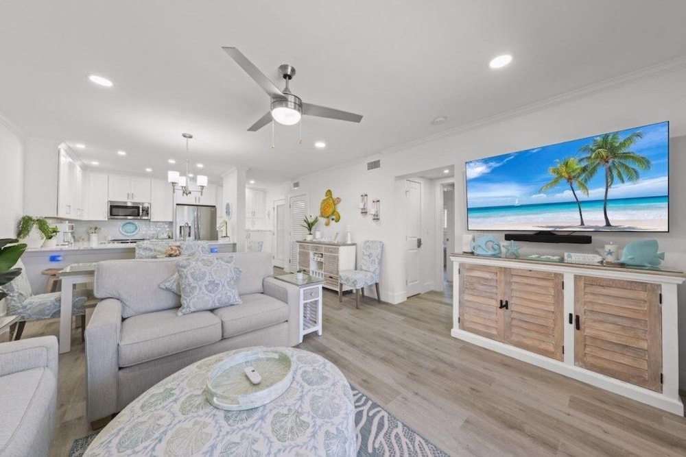 Coquina Beach 2c 2 Bedroom Condo