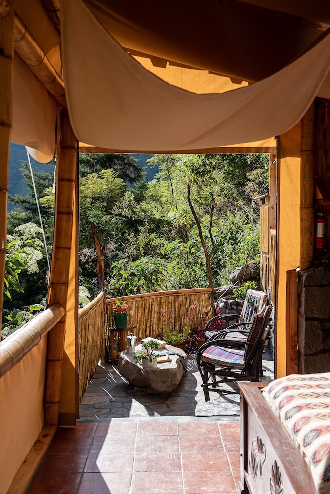 El Picnic Atitlan view 5