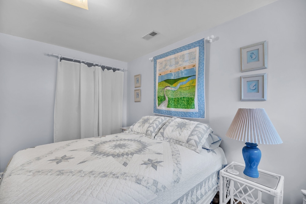 Oyster Cottage In Historic Fishing Village 2 Bedroom Cottage
