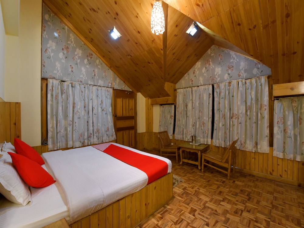 OYO 14150 Celebriti Suites