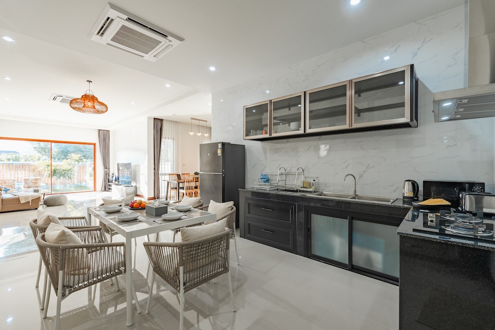 Pakbia Private Pool Villa In Ao Nang Krabi