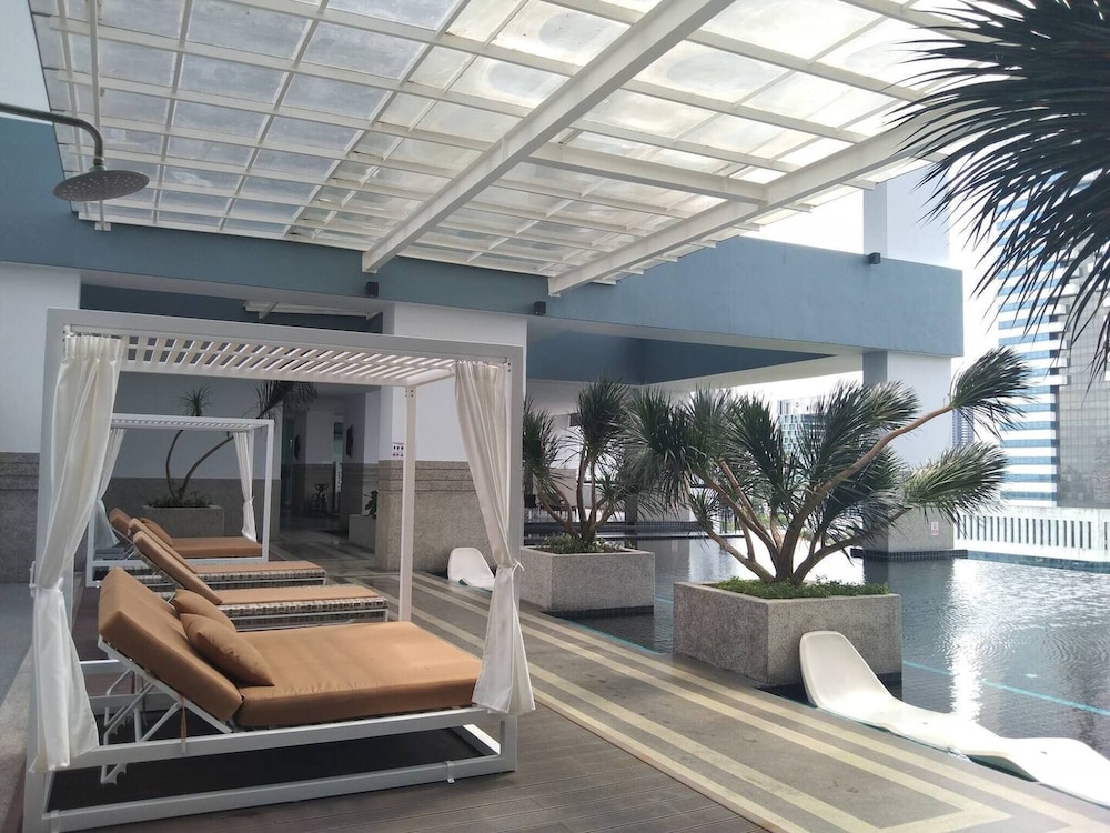 Twin Galaxy Minimalist Studio 2-4pax CIQ JB Town