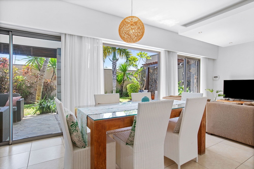 Athena Villa D10
