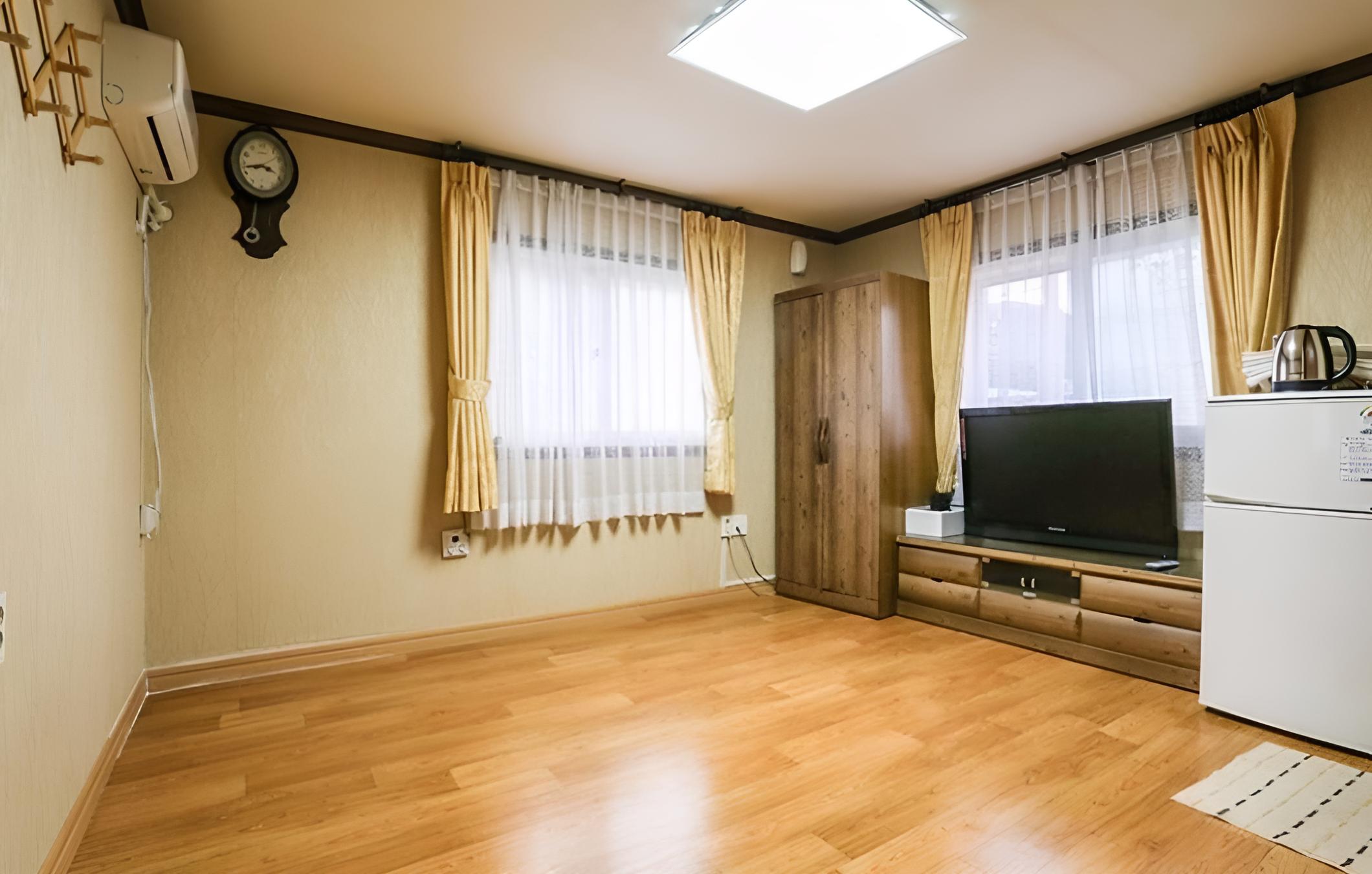 Boeun Songnisan Sujeong Pension view 3