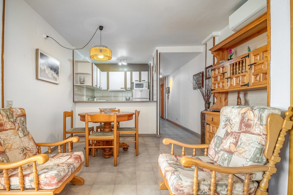 Apartment in Roses Near Platja del Eastrell