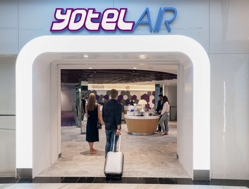 YOTELAIR Singapore Changi Airport-0