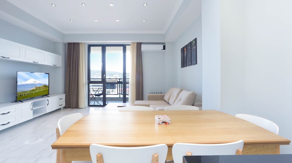 Stay Inn on Koghbatsi Str. 16