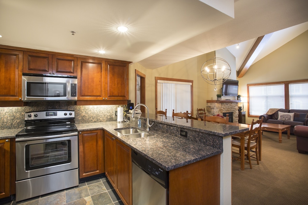 Powderhorn Lodge Deluxe Condos - Solitude UT