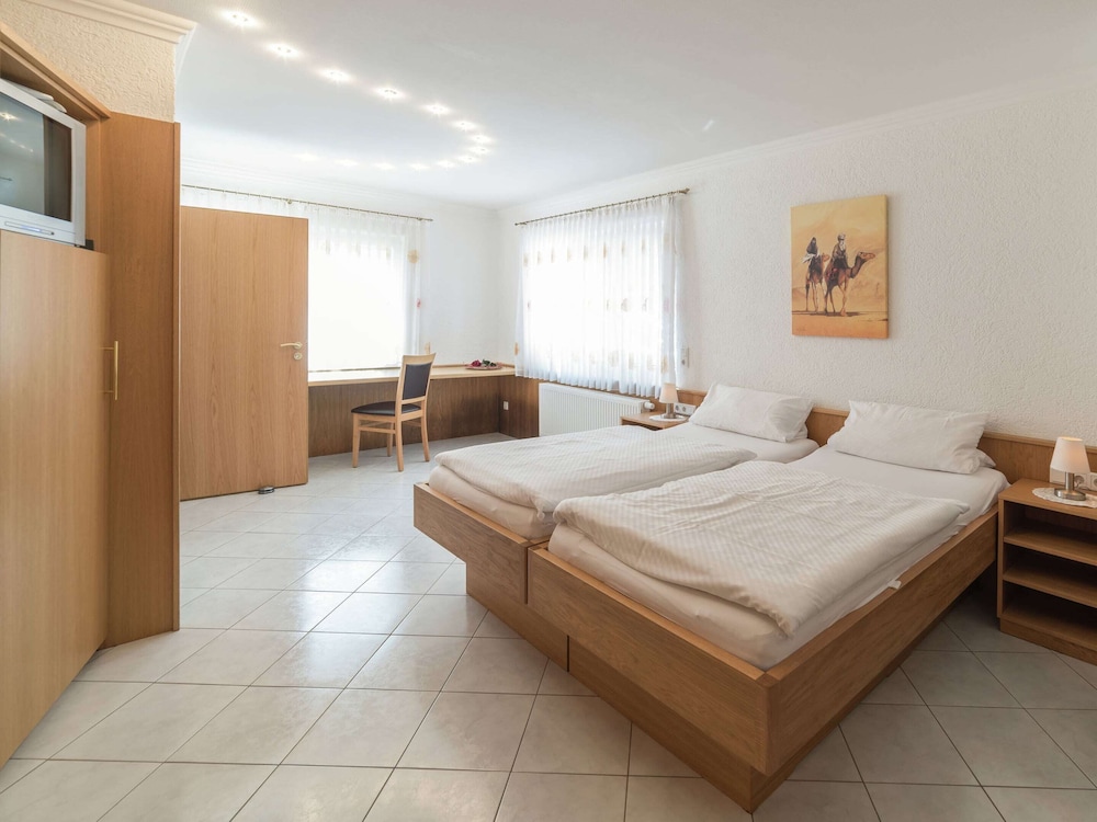 Garden Apartment in Huttenthal view 3