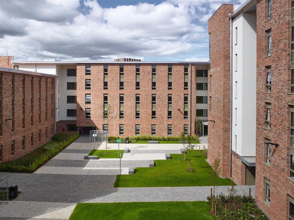 Student Only Foundry Courtyard