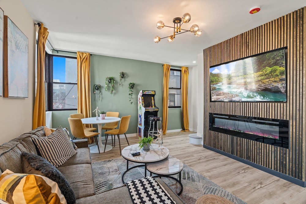 2BR Amazing Roof Deck in Fishtown Nolibs