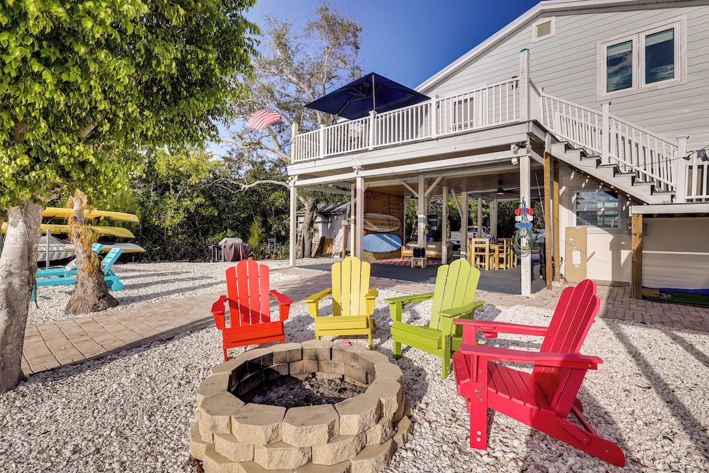 Private Beach: 'hidden Shack By the Bay' in Ruskin