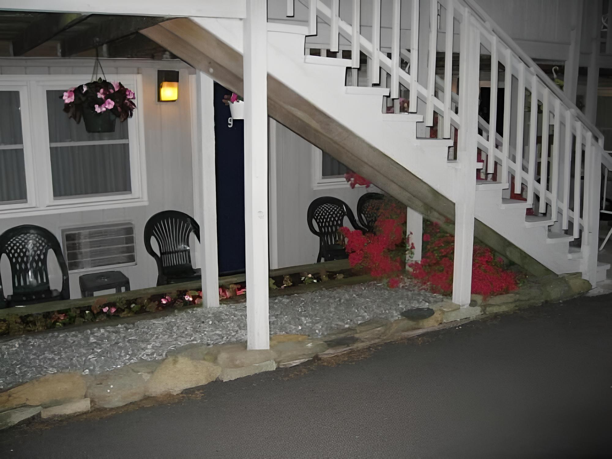 Sea Whale Motel - Property Image 12