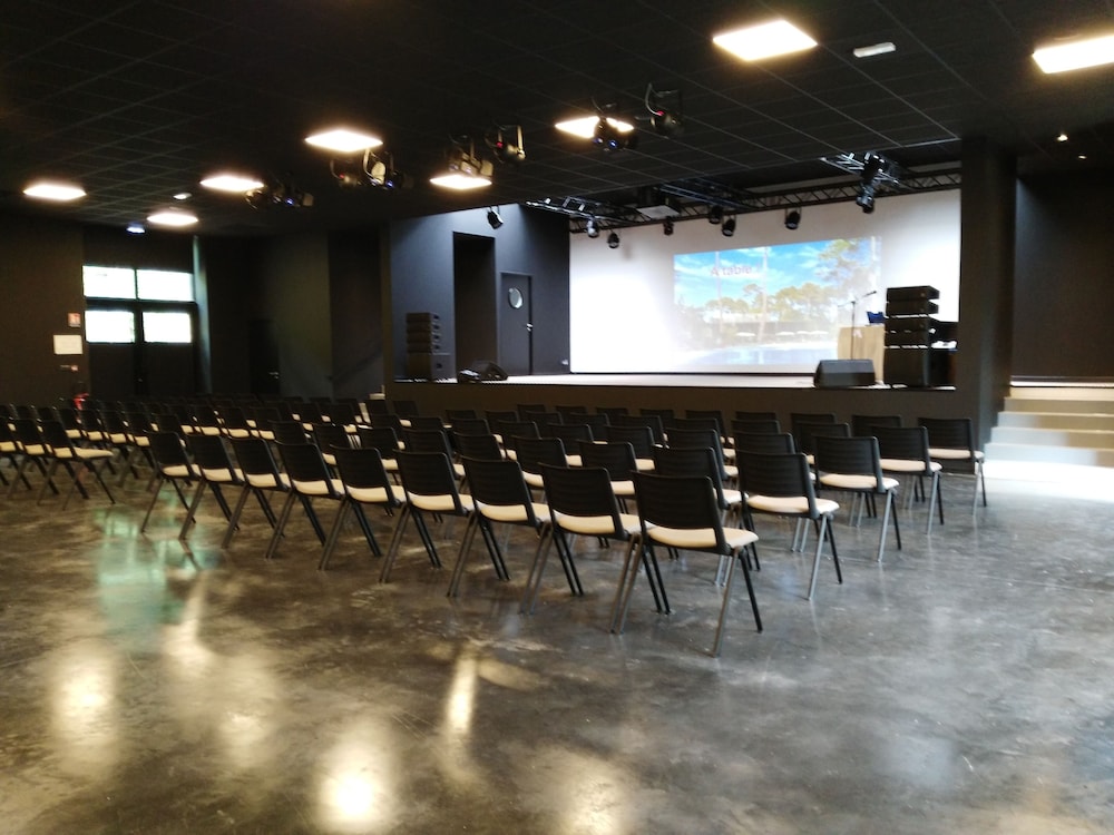 meeting & event spaces