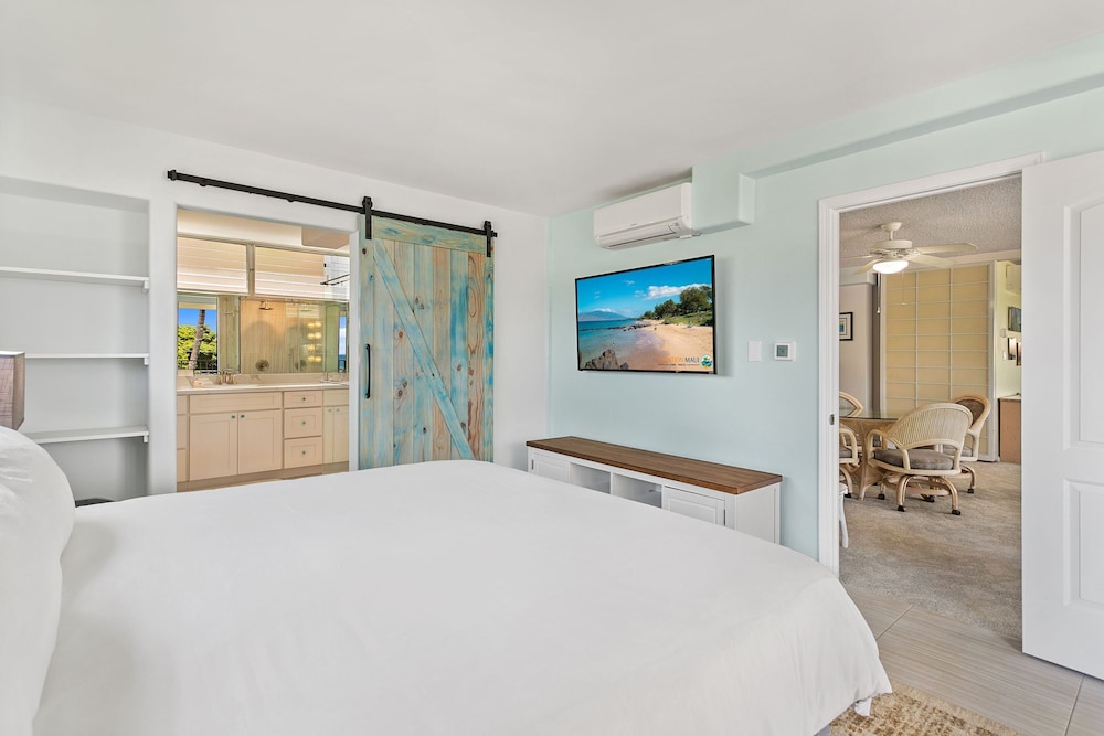 Haleakala Shores A-301 - Golden Sand Beaches, Ocean Views, Sleeps 6, Split AC!