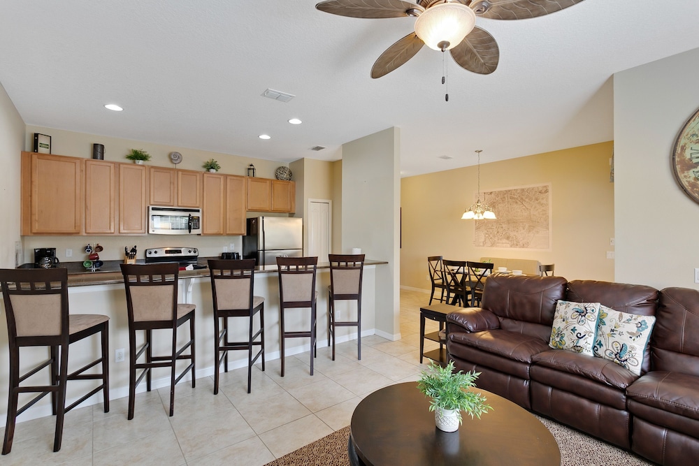 7BR Pool Home Emerald Island by SHV-8409