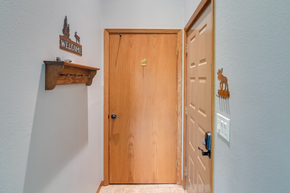 6 Mi to Winter Park: Mtn-view Condo w/ Balcony!