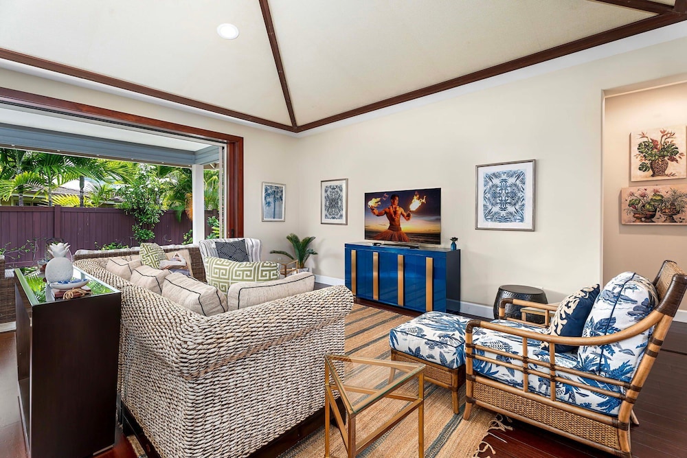 Hawaiian Unit - Outdoor Private Pool - Central AC - Vrkcv