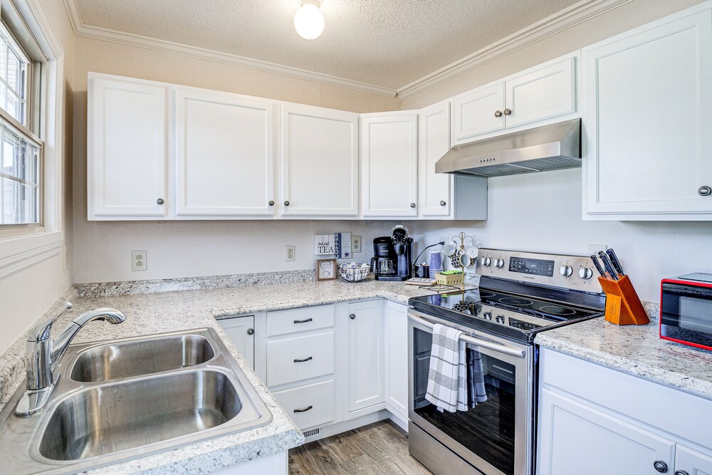 Winchester Vacations - Winchester Home w/ Views Near Tims Ford Lake! - Property Image 2