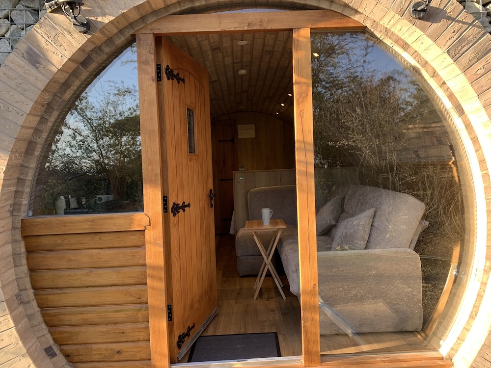 Cosy Escape Heated Luxury pod and hot tub view 3