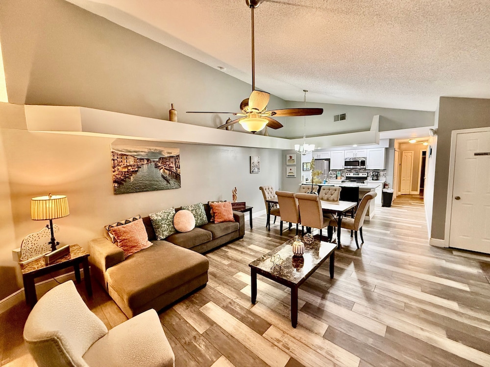Grand Laguna 3BR Penthouse Near Universal Parks