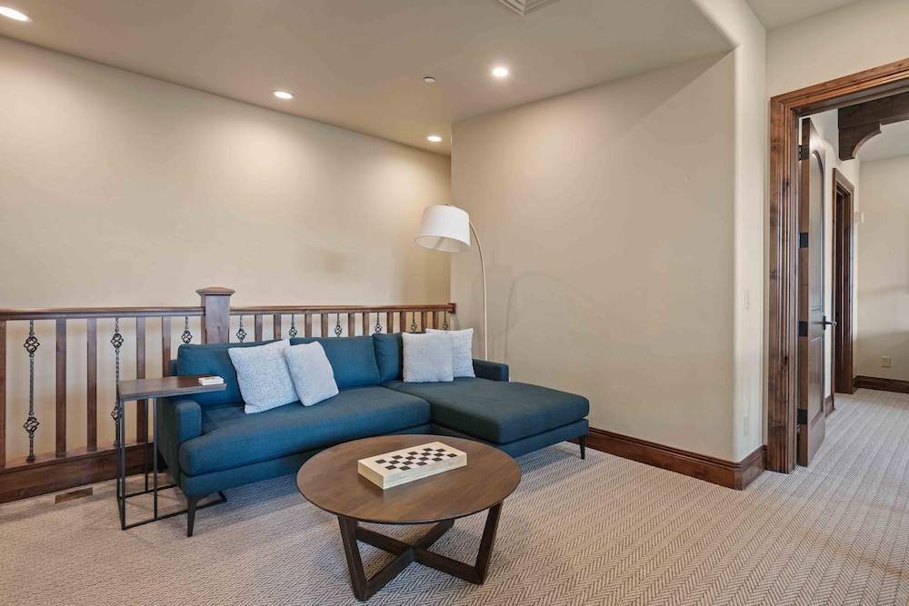 706 - Three Bedroom Deluxe Silver Strike 3 Condo
