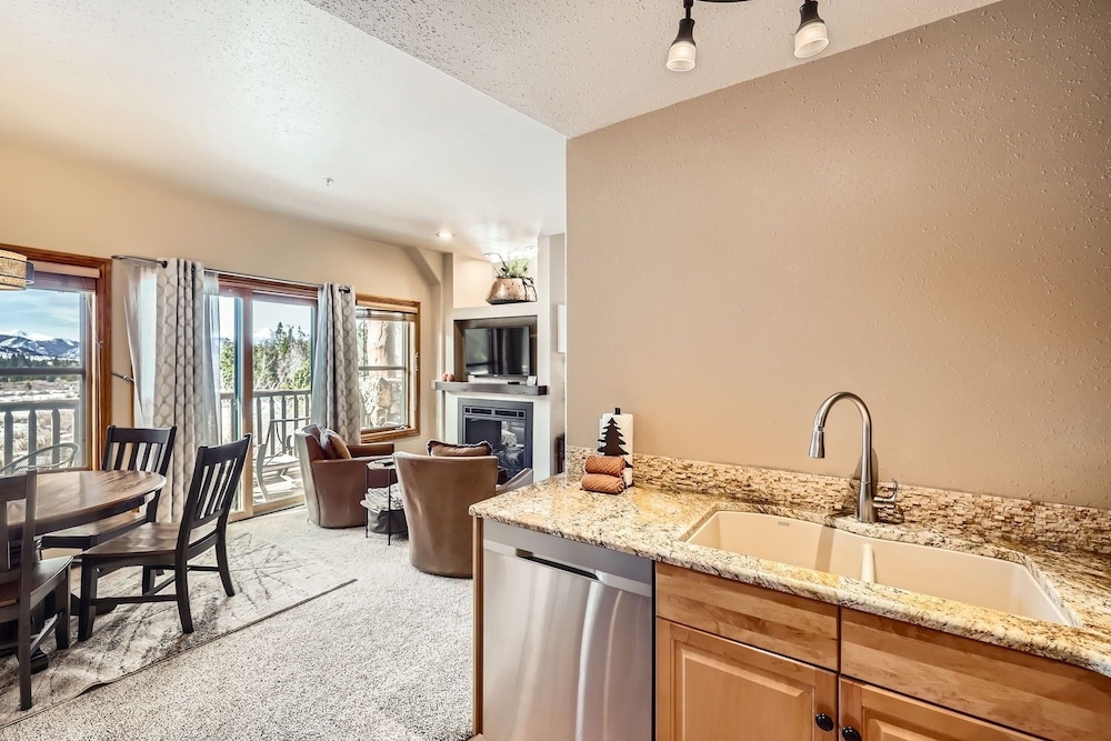 5959 Hidden River Lodge 2 Bedroom Condo